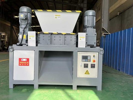 500-10000kg/h เครื่องบดหมุนสองแกน เครื่องบดใบหมุน