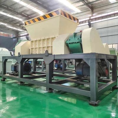 เครื่องบดไม้แรง Twin Shaft 7.5kW สําหรับรากต้นไม้ / ใบไม้